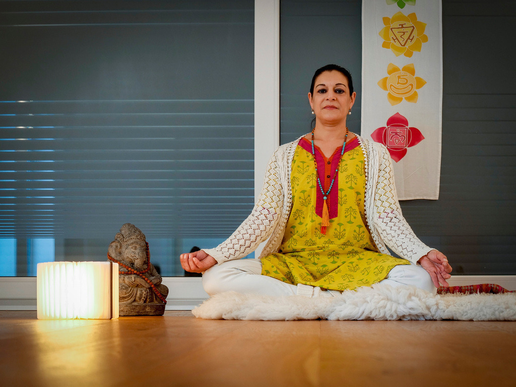 Yoga | Konrnwestheim - Christine Fischer hatte Krebs und bietet jetzt ein spezielles Yoga für krebskranke an - Realisiert mit Pictrs.com