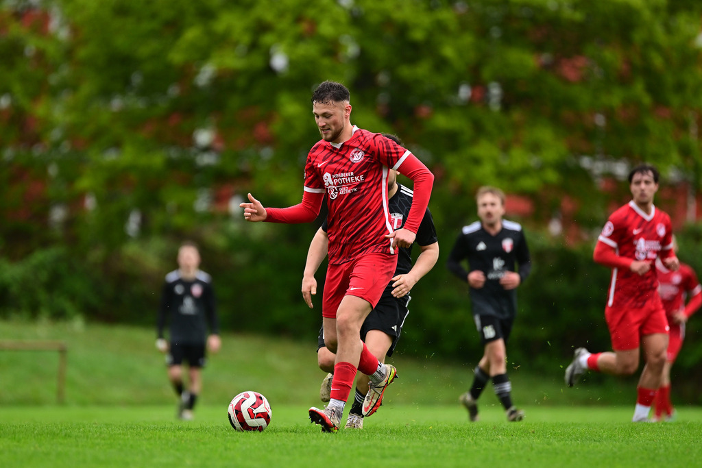 Fußball I Herren I Saison 2024-2025 I Oberliga Hamburg I 31. Spieltag I FC Türkiye - SC Vorwärts-Wacker Billstedt | Der Sportfotograf. - Realisiert mit Pictrs.com
