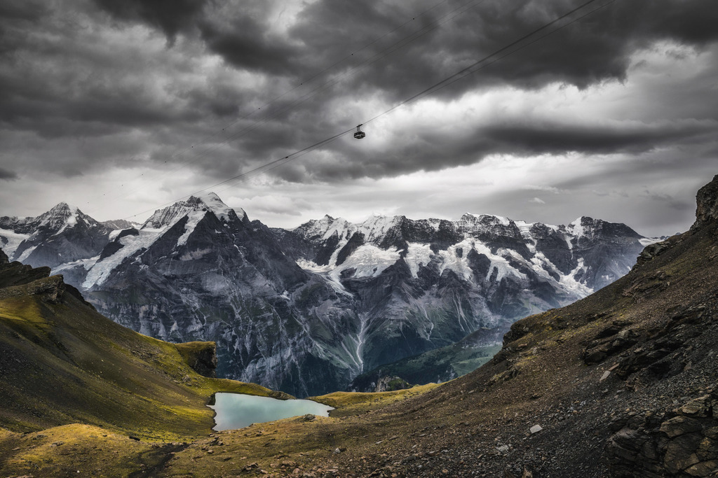 Schilthornbahn | Die Schilthornbahn in den Wolken, zwischen Birg und Schilthorn über dem Grauseewli. 
-----------------------------------------------
The Schilthornbahn in the clouds, between Birg and Schilthorn above the Grauseewli.
-----------------------------------------------
Dieser Druck ist in einer limitierten Auflage von 5 Exemplaren erhältlich. 
This print is available in a limited edition of 5 copies. 
http://art.hess.photography/36-schilthornbahn.html - Realisiert mit Pictrs.com