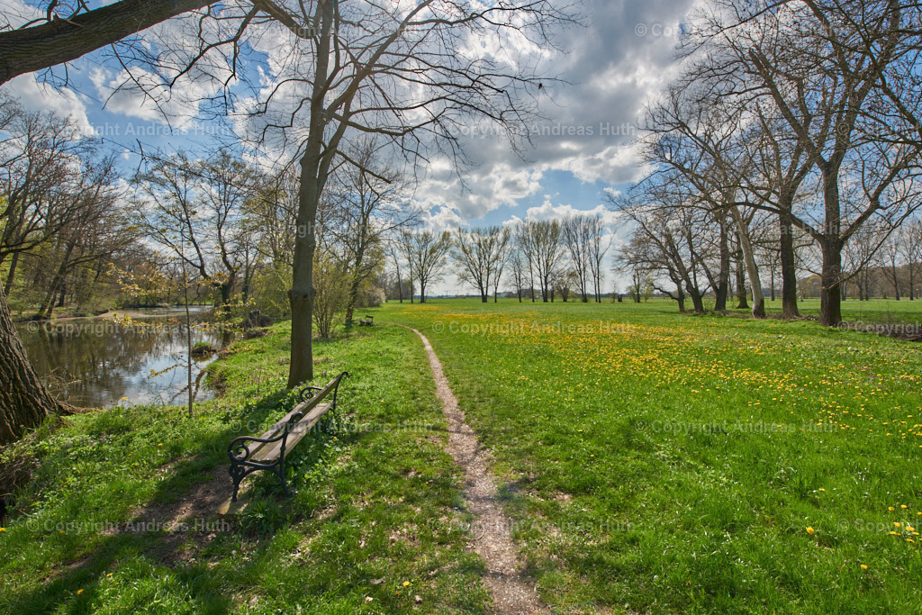 An der Schwennigke unterhalb der Wiprechtsburg Groitzsch | Bedeutsame Landschaften Deutschlands - Realisiert mit Pictrs.com