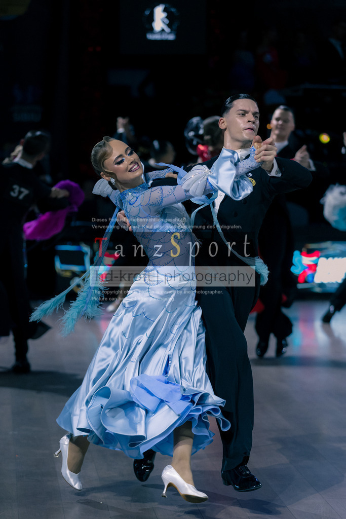 20251101_TGP_5488 | Tanzsportbilder, Standardtanz, Lateintanz, WDSF, DTV, LTVB, dancecomp, goc, hessen tanzt, blaues band der spree, walzer, tango, wiener walzer, slowfox, quickstepp, samba, rumba, cha-cha-cha, paso doble. jive, hd-kroft photography, turniertanzsport