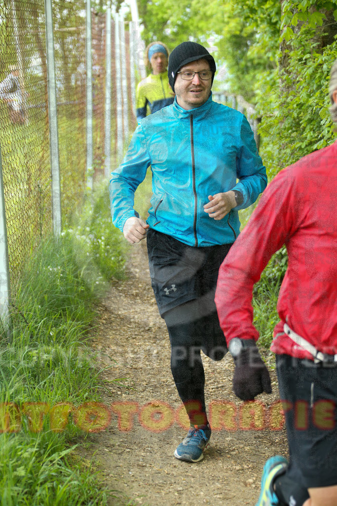 220430_1000_EX1_5646 | Sportfotografie im Rhein-Sieg Kreis, Köln, Bonn, NRW, Rheinland Pfalz, Hessen, etc. Unser Tätigkeitsfeld umfasst den Laufsport vom Volkslauf über den Marathon, Duathlon, Triathon bis zum Ultralauf wie Kölnpfad Ultra oder Schindertrail.