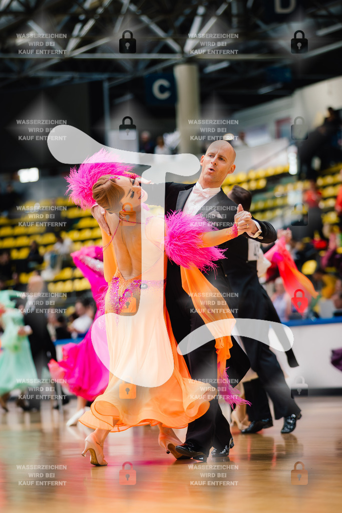 Hessen Tanzt WDSF Open Senior I Standard 6th (27) Tomas Kalina _ Simona Kalinova (Czech Republic)-2025-05-17-7119 | Webshop for digital downloads and prints of dance sport, event & show photographer Julian Link - Realisiert mit Pictrs.com
