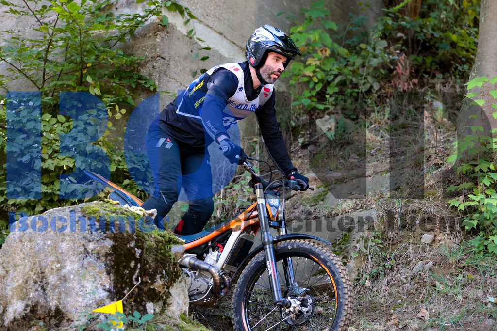 SES_DMTRIA20240929-18 | bond - Realisiert mit Pictrs.com