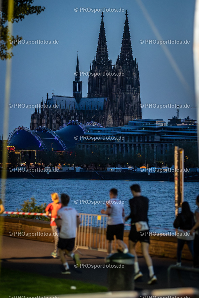 20. OBI Nachtlauf des ASV Koeln, 17.05.2023 | Koeln, 17.05.2023: Impressionen vom 20. OBI Nachtlauf des ASV Koeln rund um den Tanzbrunnen. Foto: Beautiful Sports Pressefotoagentur (www.beautiful-sports.com)
