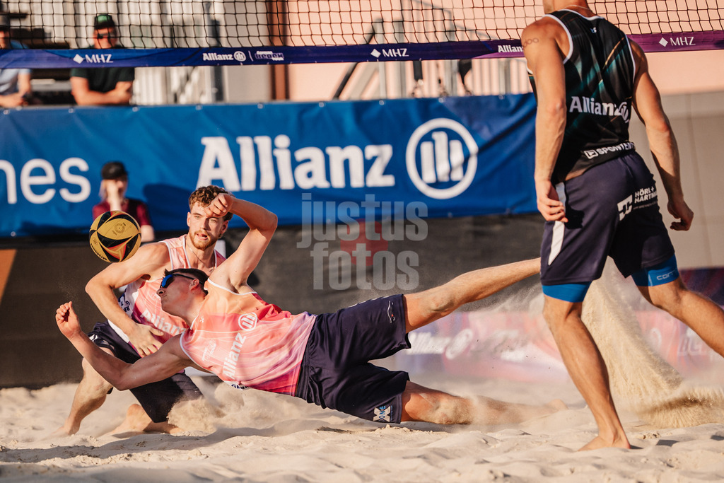 Beachvolleyball | Männer | Allianz German Beach Tour 2025 | Tourstop Bremen | 13.06.2025 | v.l. Luis Henrichs und Yannik Ahr