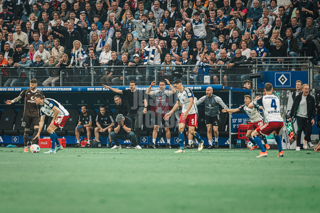 Fußball | Männer | Saison 2023/2024 | 2. Fußball-Bundesliga | 32. Spieltag | Hamburger SV vs. FC St. Pauli  | 03.05.2024 | Aufreger bei Trainer Steffen Baumgart (HSV)