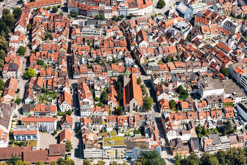 dr__0016029.jpg | RAVENSBURG 03.08.2018 Kirchengebäude Joel Jugendkirche in Ravensburg im Bundesland Baden-Württemberg, Deutschland. // Church building Joel Jugendkirche in Ravensburg in the state Baden-Wurttemberg, Germany. Foto: Daniel Reiter