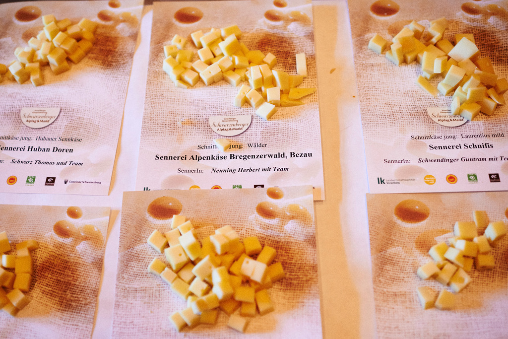 Markttag und Kaesepraemierung | Schwarzenberg, Austria - September 12, 2015: Markttag und Kaesepraemierung im Angelika-Kauffmann-Saal. - Realisiert mit Pictrs.com