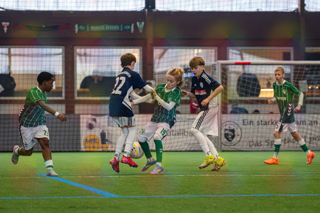 blr.pics-221 | Professionelle Fußball- und Sportfotografie. Spielbilder online ansehen und kaufen – Einzelbilder oder komplette Galerien in hoher Qualität. - Realisiert mit Pictrs.com