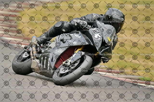 25bt05-1040 | markuskiefer.com - Realisiert mit Pictrs.com