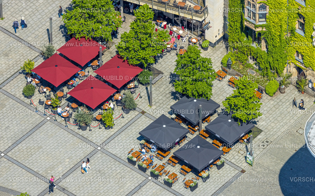 Hagen230502337 | Luftbild, Cafe Außengastronomie Losteria mit Sonnenschirmen am Rathausturm, Friedrich-Ebert-Platz, Mittelstadt, Hagen, Sauerland, Nordrhein-Westfalen, Deutschland