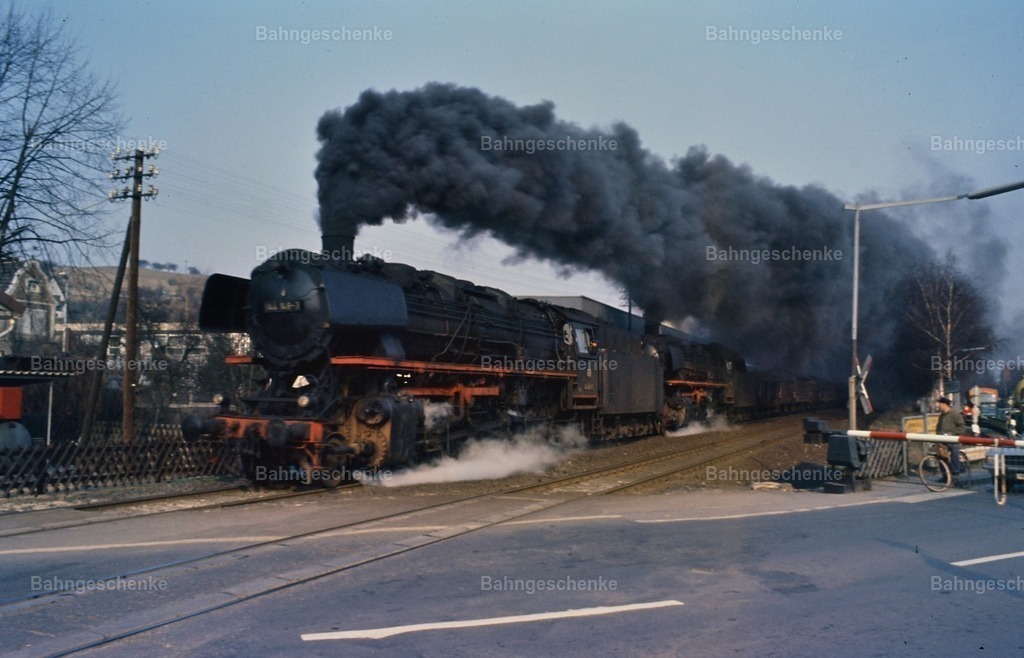 Bild0014 | Stöbern Sie durch einzigartige Aufnahmen und finden die perfekte Aufnahme für jeden Eisenbahnentheusiast! Stellen Sie sich aus einer Reihe von Möglichkeiten wie der Druck auf Leinwände, Fotoposter, Kalender oder Magnetfotos Ihr Geschenk zusammen - Realisiert mit Pictrs.com