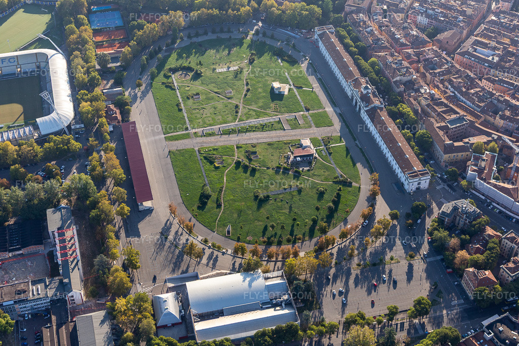 Aerial view: Novi Ark Archaeological Park in Modena in the state Modena, Italy. – Photo: IMG_134857.jpg taken on 09/20/2022 by Werner Riehm/FLY-FOTO.com – Resolution of the original: 5197 x 3465 px