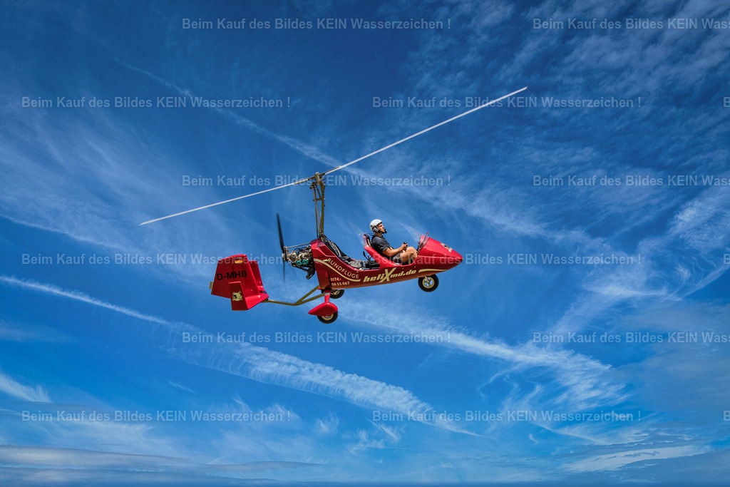 Gyrokopter-7120 | Gyrokopter, aus diesem entstehen die Luftbilder, der Pilot - Realisiert mit Pictrs.com