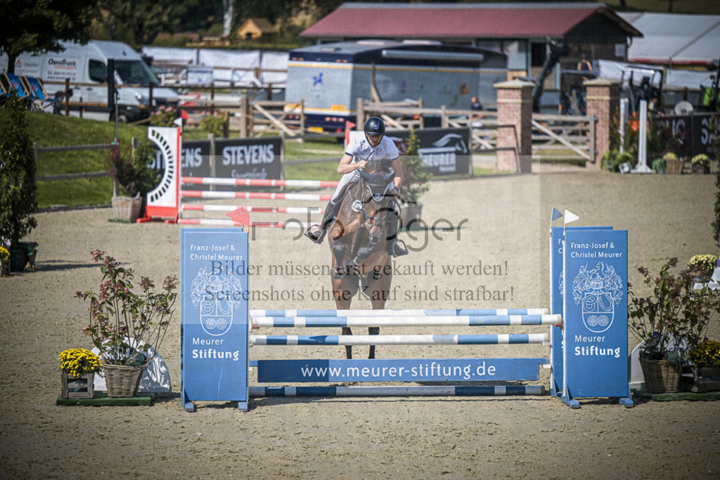 DOS_3078 | Entdecke hochwertige Reitturnierfotos von Foto Oger. Professionell, emotional und authentisch – jetzt Lieblingsmomente im Shop bestellen.Deutschlandweite Turnierfotografie. - Realisiert mit Pictrs.com