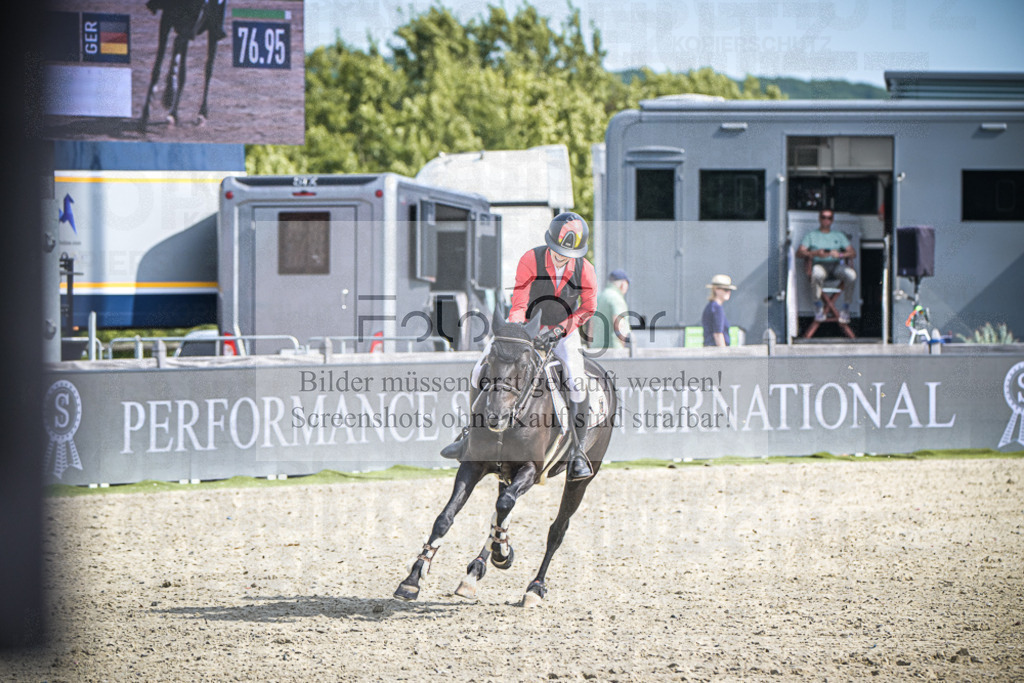 DOS_0621 | Entdecke hochwertige Reitturnierfotos von Foto Oger. Professionell, emotional und authentisch – jetzt Lieblingsmomente im Shop bestellen.Deutschlandweite Turnierfotografie. - Realisiert mit Pictrs.com