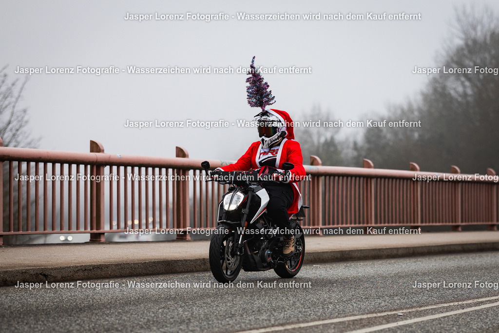 X-Mas Ride I Kiel I 2025 | Jasper Lorenz Fotografie - Realisiert mit Pictrs.com