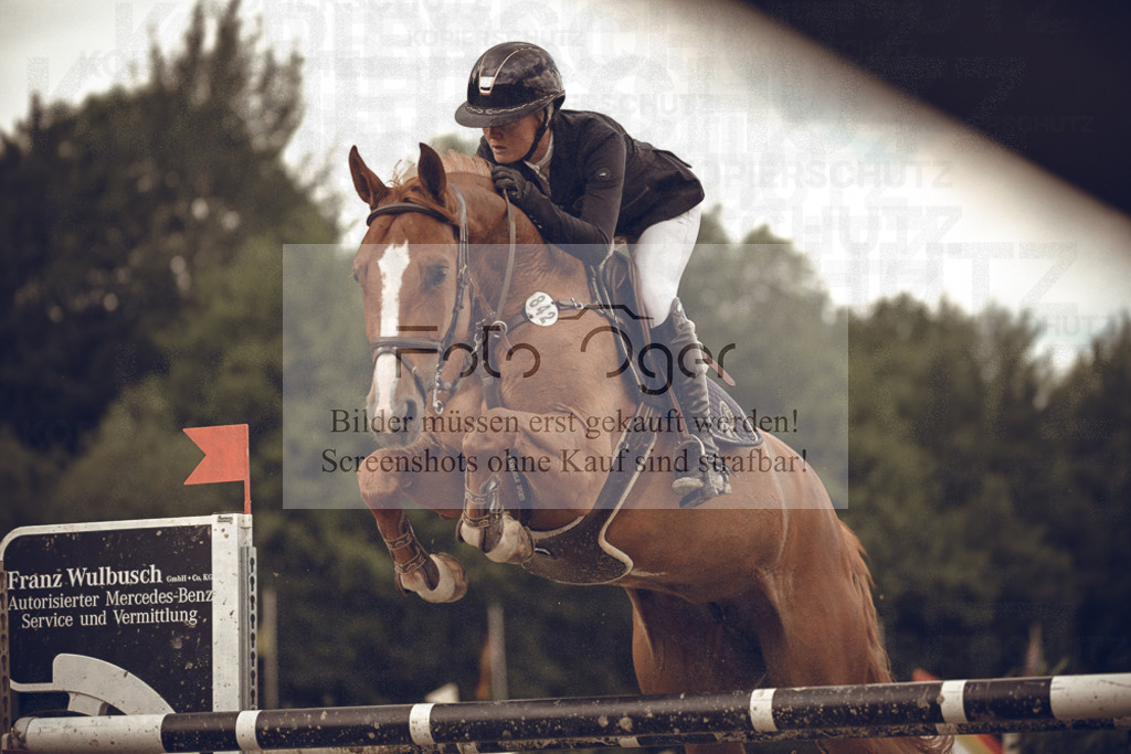 20240530-DOS_1885 | Entdecke hochwertige Reitturnierfotos von Foto Oger. Professionell, emotional und authentisch – jetzt Lieblingsmomente im Shop bestellen.Deutschlandweite Turnierfotografie. - Realisiert mit Pictrs.com