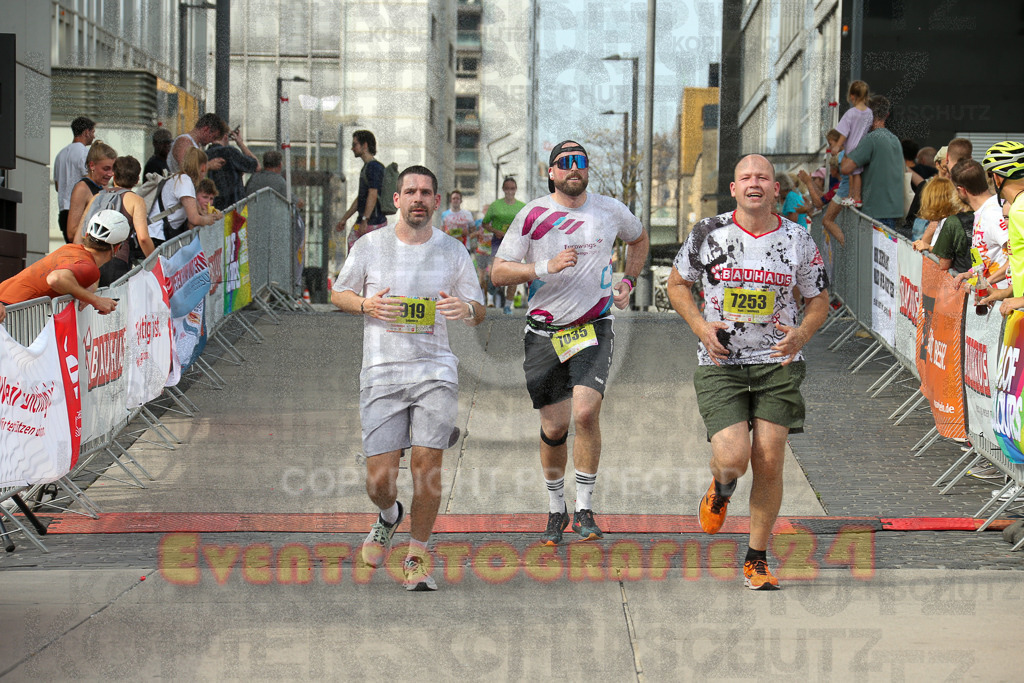 250920_1527_EX1_9541 | Sportfotografie im Rhein-Sieg Kreis, Köln, Bonn, NRW, Rheinland Pfalz, Hessen, etc. Unser Tätigkeitsfeld umfasst den Laufsport vom Volkslauf über den Marathon, Duathlon, Triathon bis zum Ultralauf wie Kölnpfad Ultra oder Schindertrail.