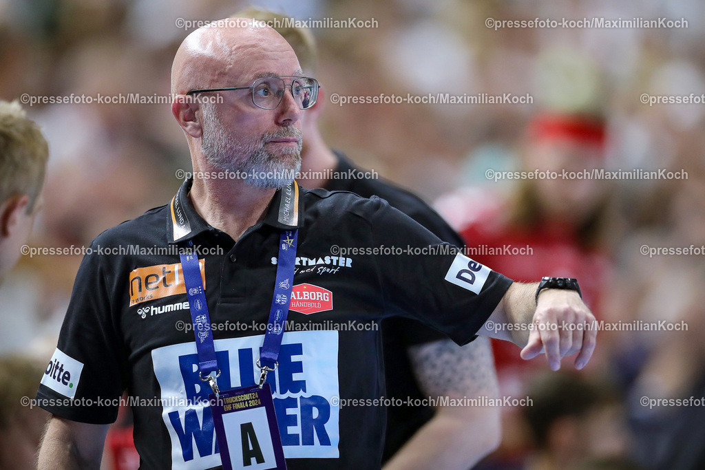KoeEHF08062401113 | 08.06.2024, Köln, Handball, TruckScout24 EHF FINAL4, Machineseeker Champions League Men, Lanxess-Arena, Halbfinale, SC Magdeburg - Aalborg Handbold: Trainer Stefan Madsen (Aalborg Handbold)