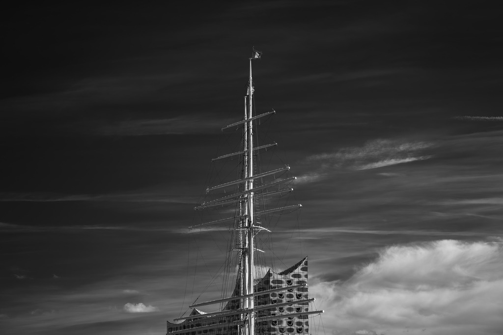 2025_09_25_HH-LANDUNGSBRUECKEN+ALTER ELBTUNNEL_MCP3040 sw | Hochwertig gedruckte Fotografien für die Wand, als Kalender und zum Verschenken. Hamburg & Norddeutschland und überall wo ich mit der Kamera unterwegs war.