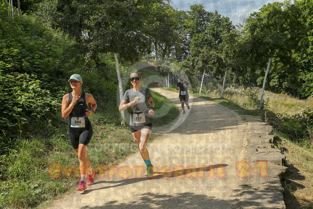 250824_1450_EX1_7741 | Sportfotografie im Rhein-Sieg Kreis, Köln, Bonn, NRW, Rheinland Pfalz, Hessen, etc. Unser Tätigkeitsfeld umfasst den Laufsport vom Volkslauf über den Marathon, Duathlon, Triathon bis zum Ultralauf wie Kölnpfad Ultra oder Schindertrail.