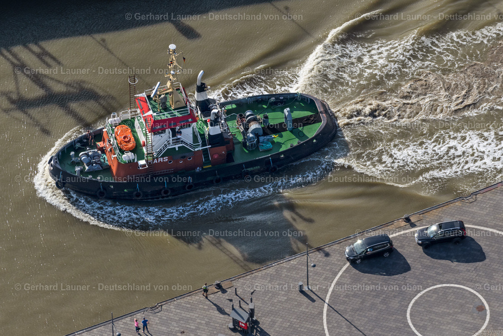 4030429 | BREMERHAVEN 01.06.2020 Fischfang - Schiff " Mars " in Fahrt auf der Weser in Bremerhaven im Bundesland Bremen, Deutschland. // Fishing - ship " Mars " under way of the Weser river in Bremerhaven in the state Bremen, Germany. Foto: Gerhard Launer