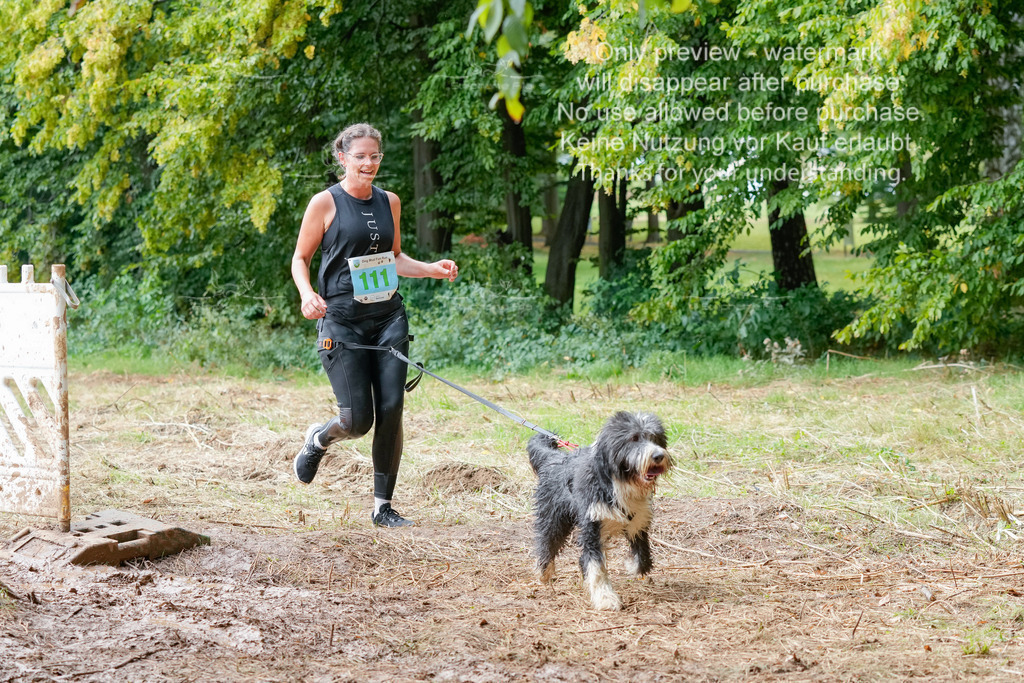 Schlamm_mit_Hund (48 von 460) | stephaniefillaphotographie - Realisiert mit Pictrs.com