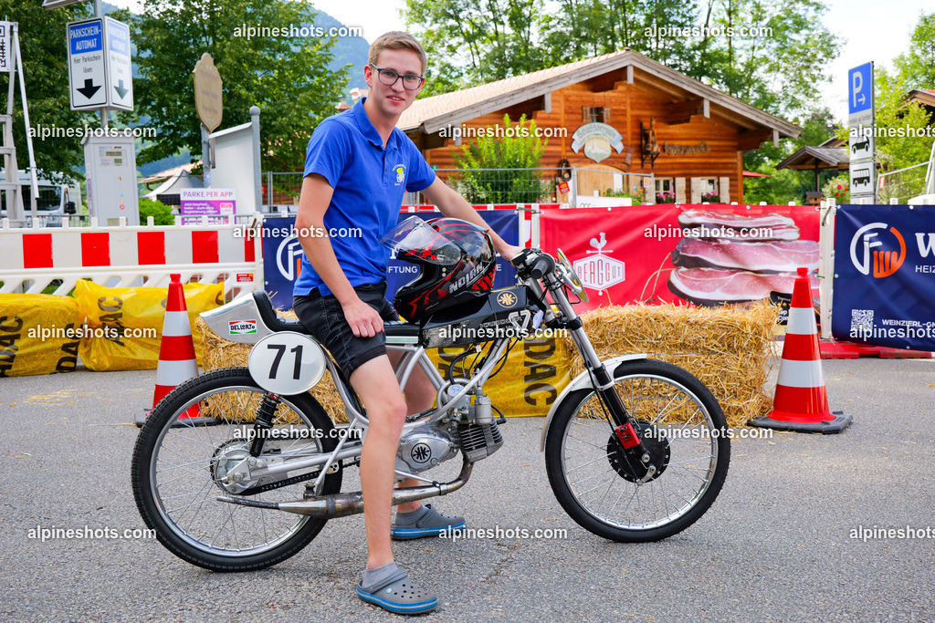 P1014640 | Erleben Sie atemberaubende, hochqualitative Fotos Ihrer Fahrt entlang der malerischen Alpenstraßen. Besuchen Sie alpineshots.com, um professionelle Aufnahmen Ihrer unvergesslichen Reise zu finden und zu kaufen - Realisiert mit Pictrs.com