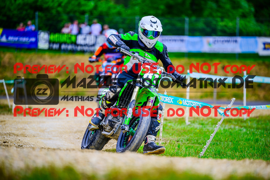 MaZZes_FotoMatrix_240609_6021986_7632 | YOUNGSTER