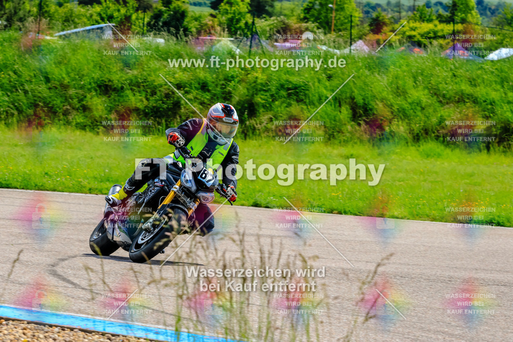 MotoTeam-0321 | Hier findet Ihr Bilder von Touristenfahrten auf der Nürburgring Nordschleife oder von anderen Veranstaltungen die ich besucht habe. Viel Spass beim Durch Schauen 