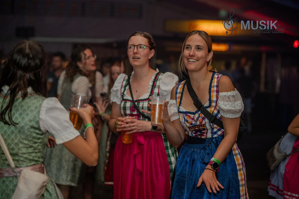 DSC_3884 | "Fussifoto.com – Ihr Ansprechpartner für hochwertige Fotografie! Entdecken Sie kreative Bilder und professionelle Dienstleistungen. Kontaktieren Sie uns für Ihre Projekte!"