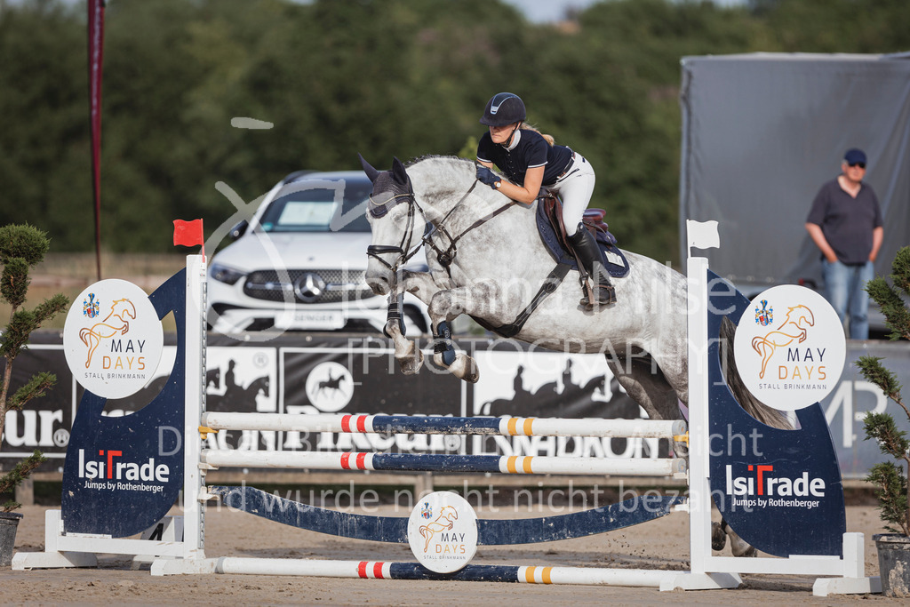 240629_LüPfSpTa_Stil-A-513 | Deine schönsten Turniermomente als professionelle Fotos! Entdecke hochwertige Pferdesport-Fotografie im Online-Shop. Jetzt Fotos finden & bestellen!