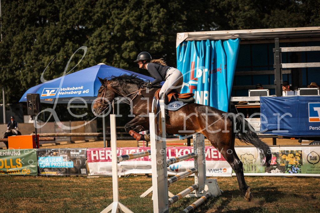 13.FrPfA00137 | Leoni Ertmer Photography - Realisiert mit Pictrs.com