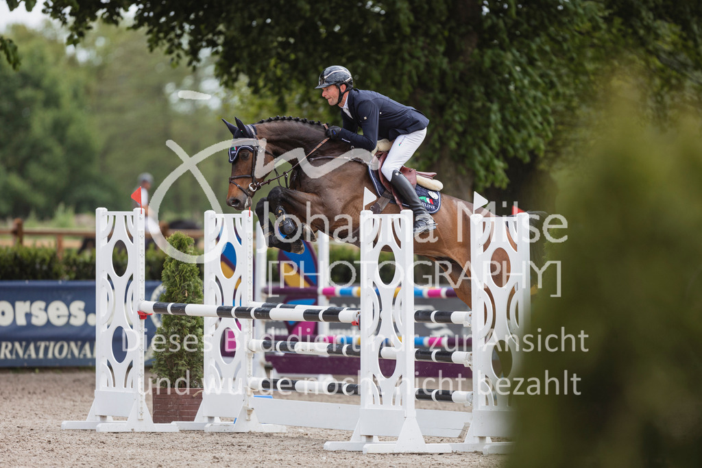 250506_Mühlen_SprPf-L1-410 | Deine schönsten Turniermomente als professionelle Fotos! Entdecke hochwertige Pferdesport-Fotografie im Online-Shop. Jetzt Fotos finden & bestellen!