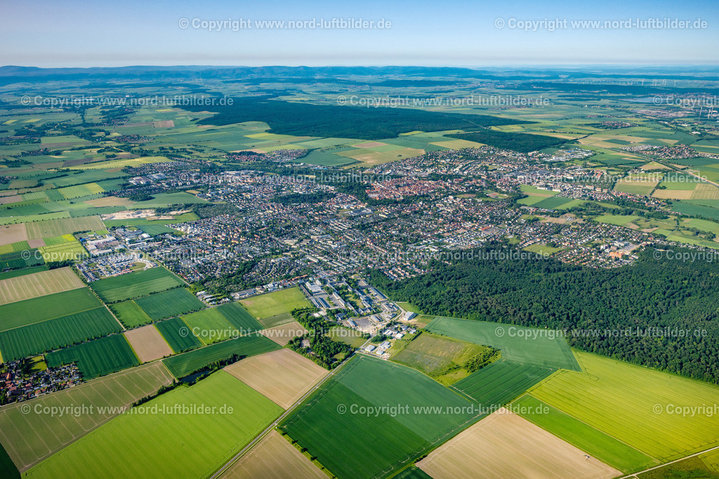 Wolfenbüttel_ELS_4007050623 | WOLFENBüTTEL 05.06.2023 Stadtansicht in Wolfenbüttel im Bundesland Niedersachsen, Deutschland. // City view in Wolfenbuettel in the state Lower Saxony, Germany. Foto: Martin Elsen