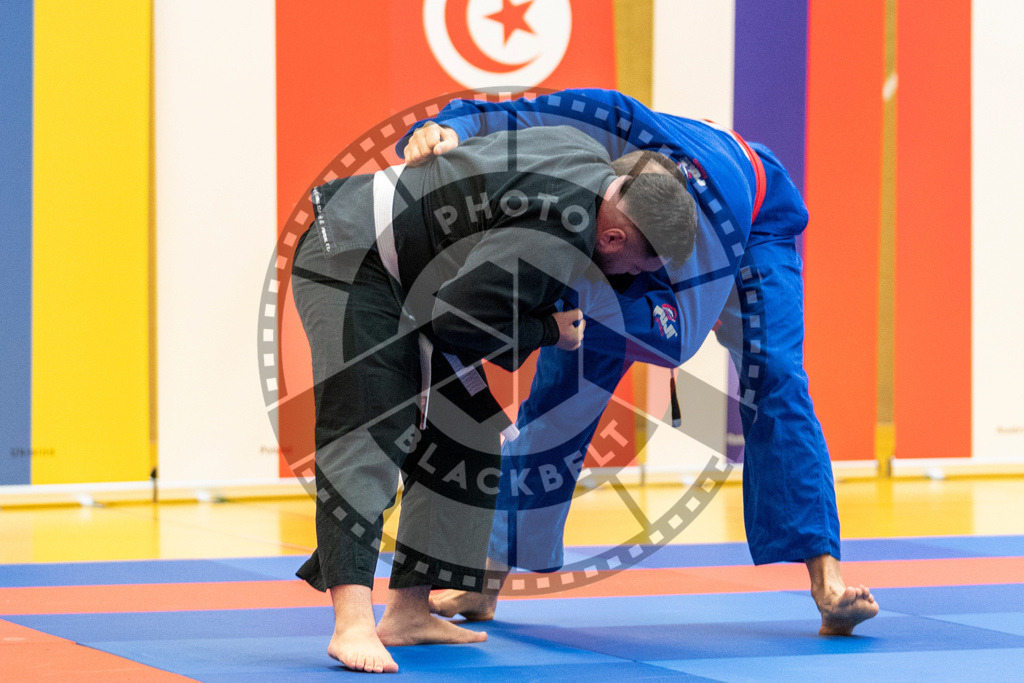 20231118PBB11834 | Fighters compete during the AJP Tour 600 Frankfurt Championship in Frankfurt/Main, Germany, on November 18, 2023.