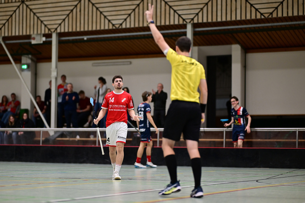 Floorball I Herren I Saison 2024-2025 I 2. FBL Herren Nord-West I 12. Spieltag I MTV Mittelnkirchen - SSF Dragons Bonn II I 21.12.2024 | Der Sportfotograf. - Realisiert mit Pictrs.com