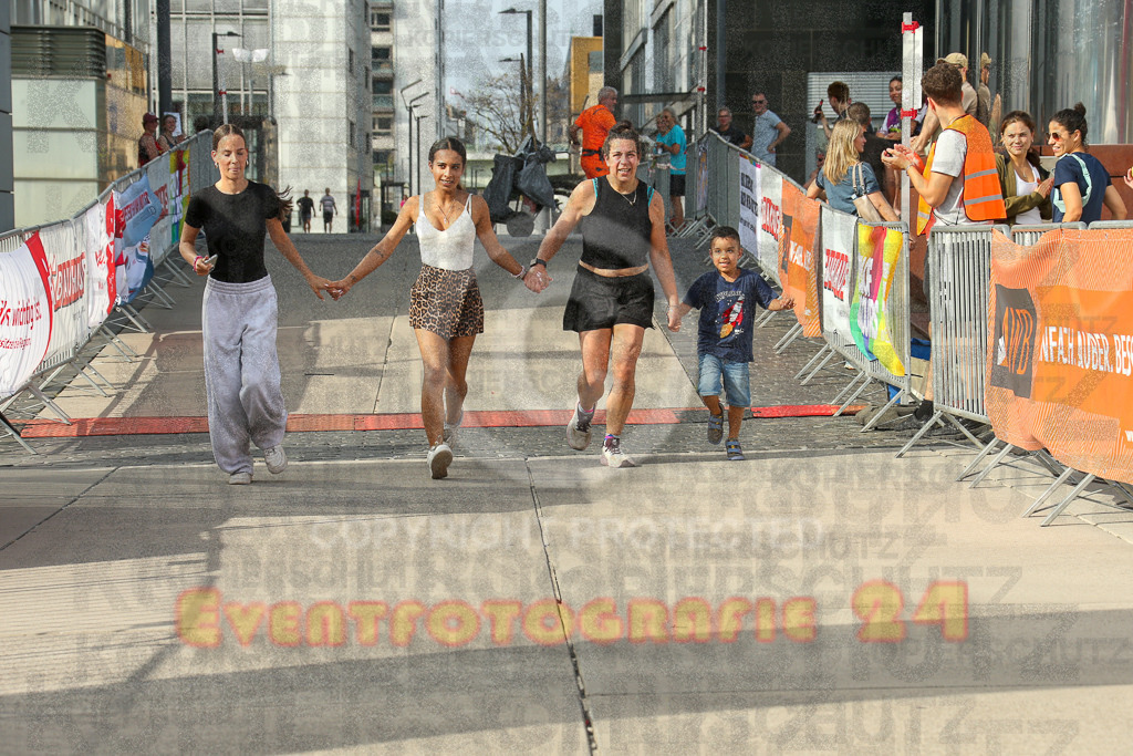 250920_1549_EX1_0723 | Sportfotografie im Rhein-Sieg Kreis, Köln, Bonn, NRW, Rheinland Pfalz, Hessen, etc. Unser Tätigkeitsfeld umfasst den Laufsport vom Volkslauf über den Marathon, Duathlon, Triathon bis zum Ultralauf wie Kölnpfad Ultra oder Schindertrail.