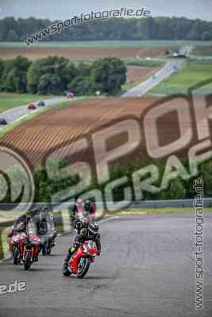 pubi5497 | Professionelle Fotos von Sportveranstaltungen, aber auch Hochzeiten und anderen Events. - Realisiert mit Pictrs.com