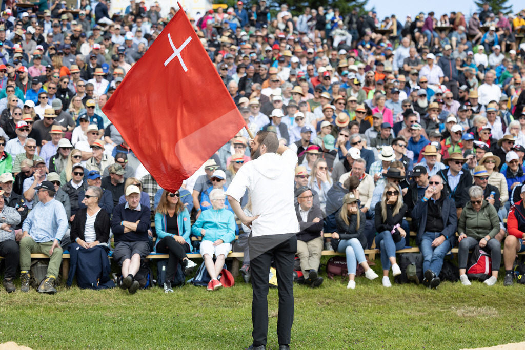 Rigi2025_1252 | Die Schwinger des Schwyzer Kantonalen Schwingerverbandes: Fotos, die Dynamik und Leidenschaft festhalten, sowie emotionale Momente aus dem traditionellen Schwingsport zeigen. - Realisiert mit Pictrs.com