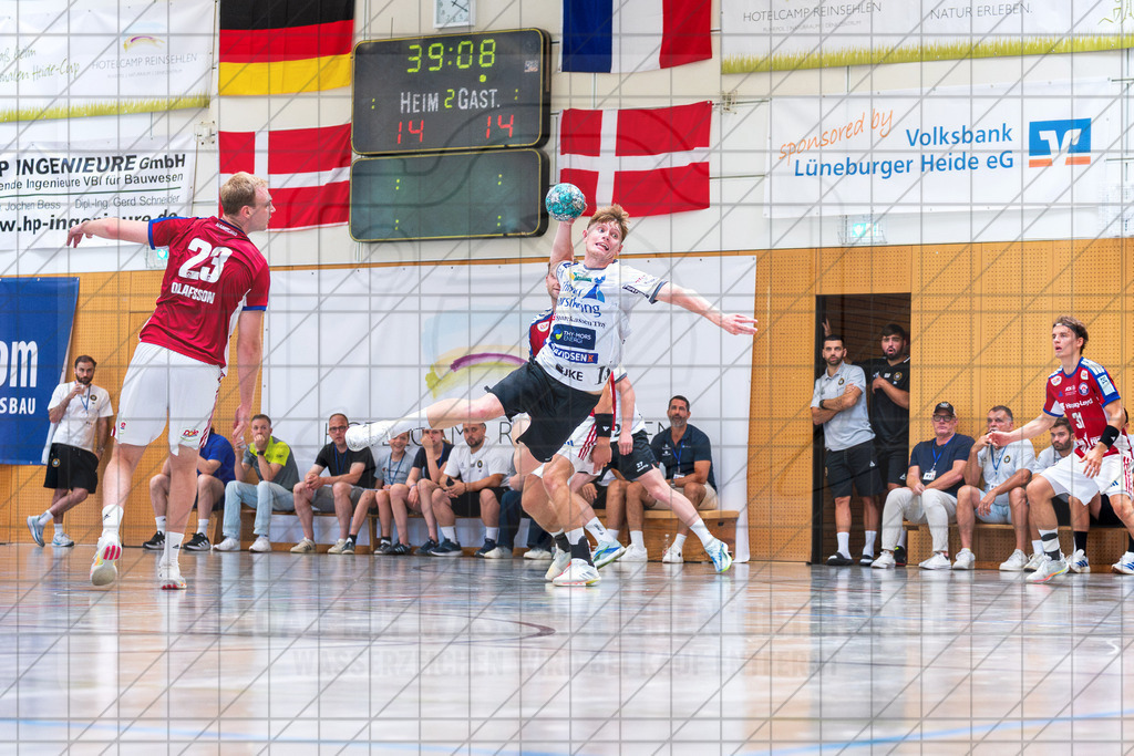 IHC 2026 - Handball-Club Hamburg vs. Mors-Thy Håndbold | Anton Houe (Mors-Thy Håndbold #18); IHC 2026 - Handball-Club Hamburg vs. Mors-Thy Håndbold am 08.08.26 in Sporthalle KGS, Schneverdingen - Realisiert mit Pictrs.com