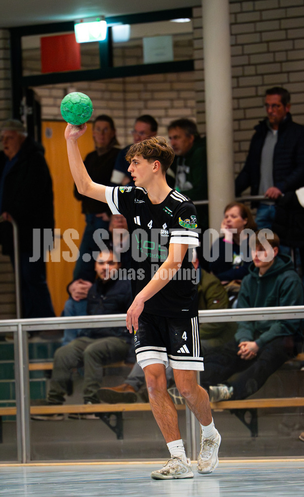 Handball I Herren I Saison 2025-2026 I Verbandsliga West I 13. Runde I SFN Vechta - HSG Varel II I 7683 | Noa Kröger (4, SFN Vechta) - Realisiert mit Pictrs.com