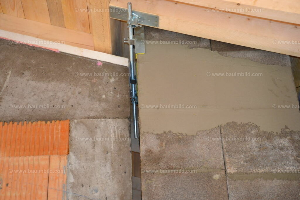 bib-lg08-schornstein-0070 | Nach LV-Leistungsgruppen sortierte Detailfotos über den Bau eines Hauses. Alle Hausbau-Bilder direkt vom Urheber und Autor der Website Haus-Selber-Bauen.com