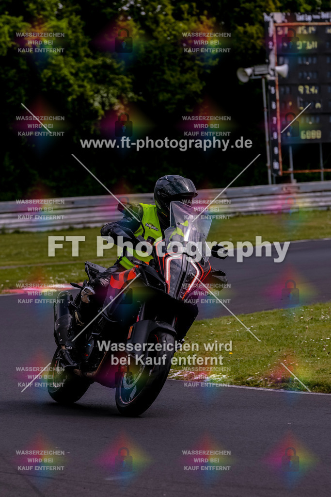 MotoTeamVBK-21027 | Hier findet Ihr Bilder von Touristenfahrten auf der Nürburgring Nordschleife oder von anderen Veranstaltungen die ich besucht habe. Viel Spass beim Durch Schauen 