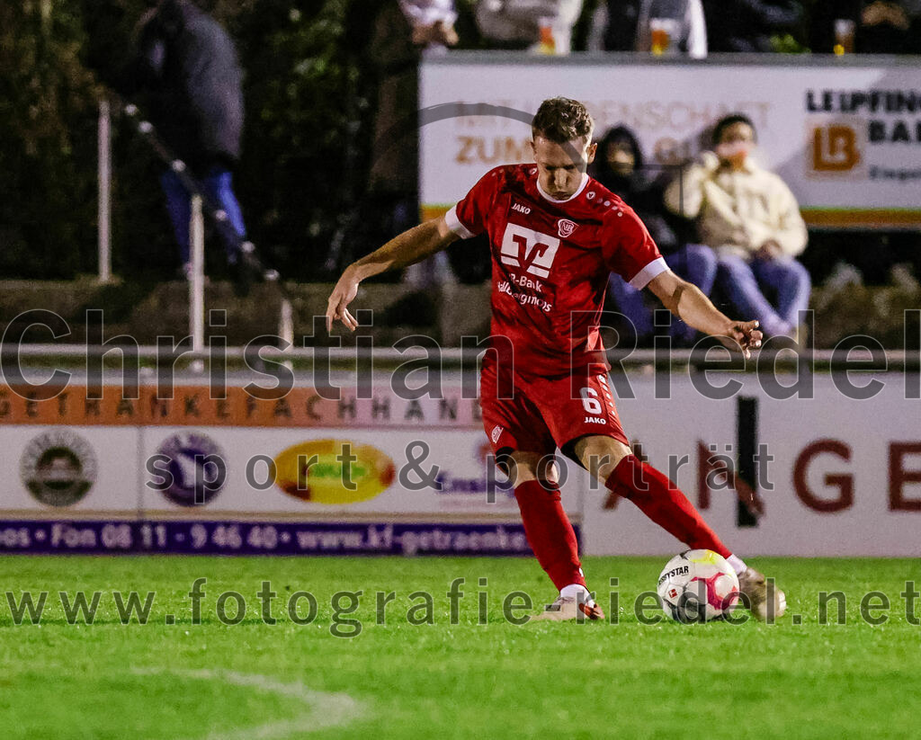 2023-10-27_113_VfB_Hallbergmoos_gegen_FC_Schwaig | Hallbergmoos, Deutschland, 27.10.2023:
Fußball, Landesliga Südost 2023 / 2024, 18. Spieltag, VfB Hallbergmoos gegen FC Schwaig, Endergebnis: 2:3

Florian Schmuckermeier (VfB Hallbergmoos, #6)

Foto: Christian Riedel / fotografie-riedel.net