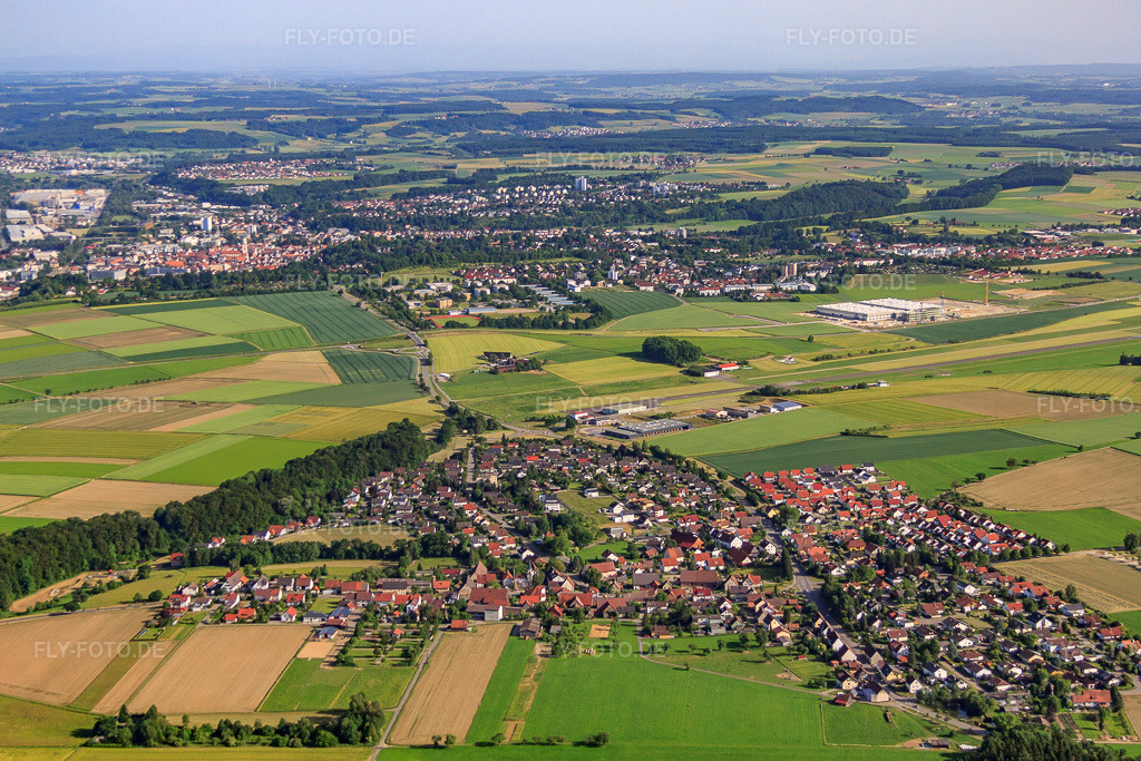 Luftbild: Ortsansicht aus Norden im Ortsteil Birkenhard in Warthausen im Bundesland Baden-Württemberg in Deutschland. Foto: IMG_67399.jpg vom 08.06.2014 durch Werner Riehm/FLY-FOTO.de