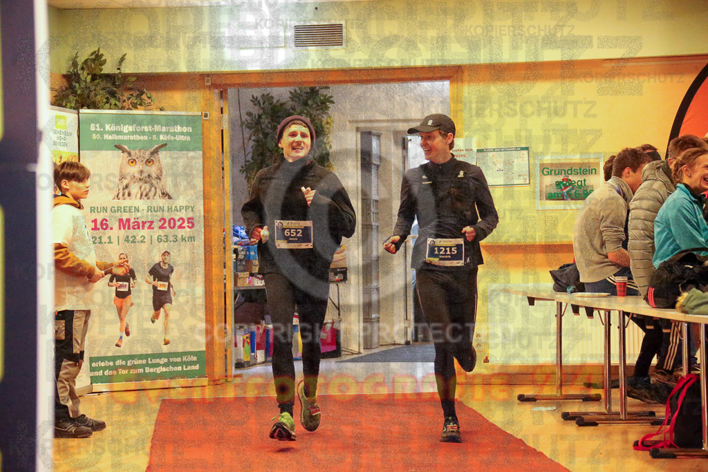 241208_1149_EX1_6678 | Sportfotografie im Rhein-Sieg Kreis, Köln, Bonn, NRW, Rheinland Pfalz, Hessen, etc. Unser Tätigkeitsfeld umfasst den Laufsport vom Volkslauf über den Marathon, Duathlon, Triathon bis zum Ultralauf wie Kölnpfad Ultra oder Schindertrail.