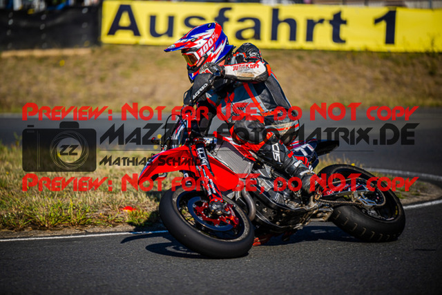 MaZZes_FotoMatrix_220813_0998 | UE40